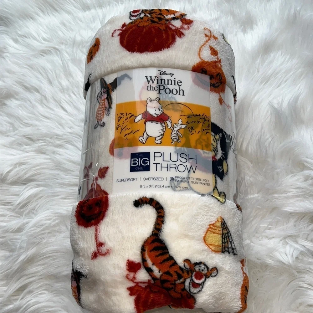 🆕 Disney Winnie The Pooh Plush Throw Blanket Oversized 5’ x 6’